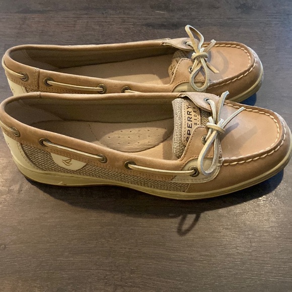 Sperry Shoes - Slightly used women’s Sperry top sider. Size 8.5w